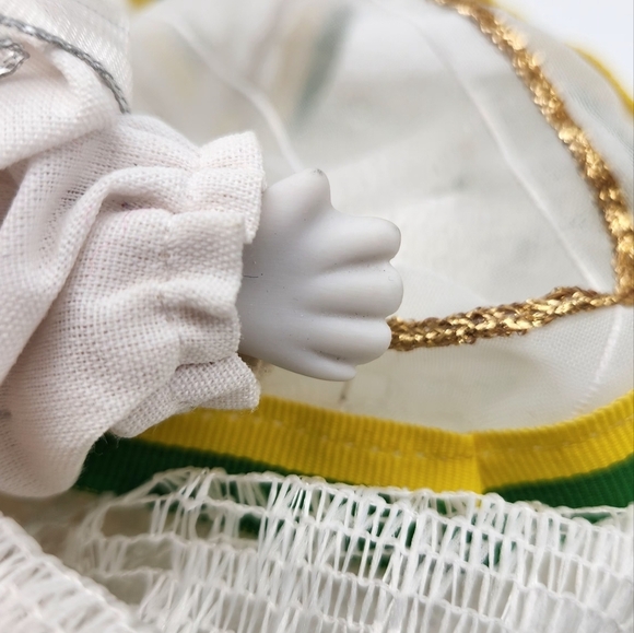 Vintage International Porcelain Doll in Traditional Costume - Picture 7 of 11